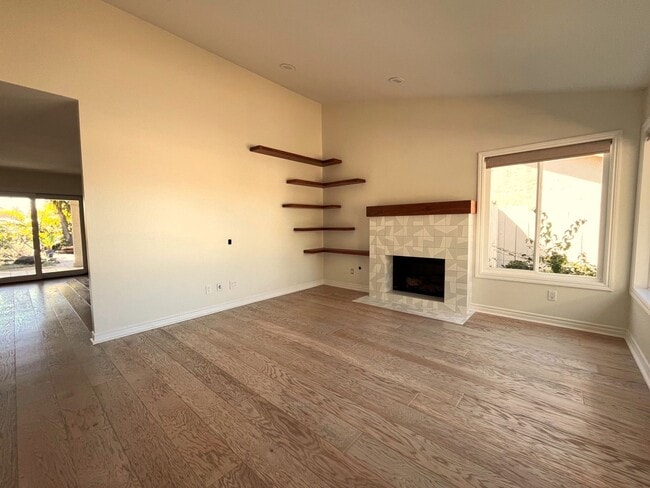 Building Photo - Most Charming Home in La Costa