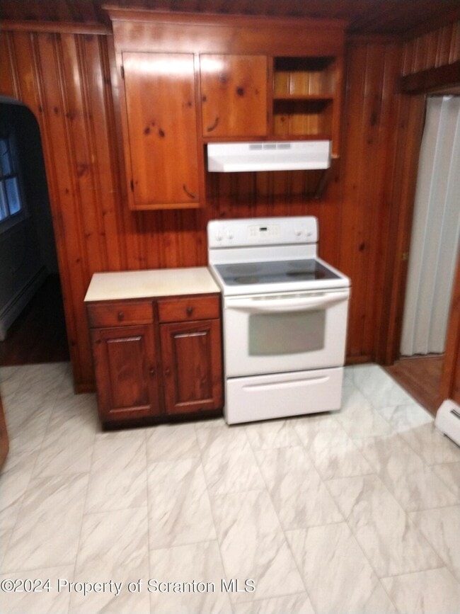 Building Photo - 1357 N Main Ave