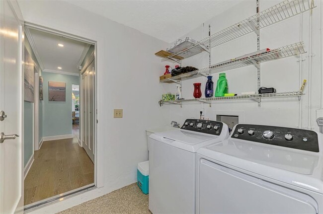Building Photo - 307 Avenida De Paradisio