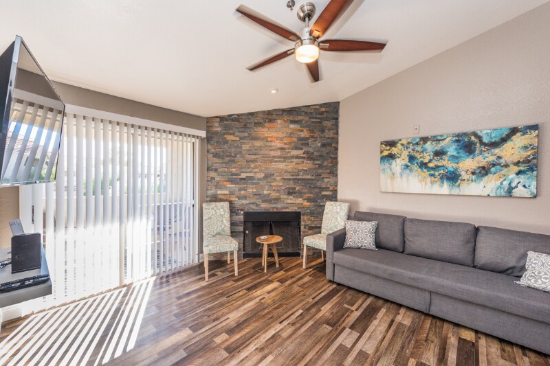 Primary Photo - 4200 S Valley View Blvd