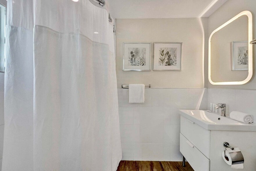 Building Photo - 3020 Seville St