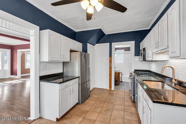 Building Photo - 31 Embury Ave