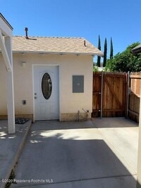 Building Photo - 10528 Langmuir Ave