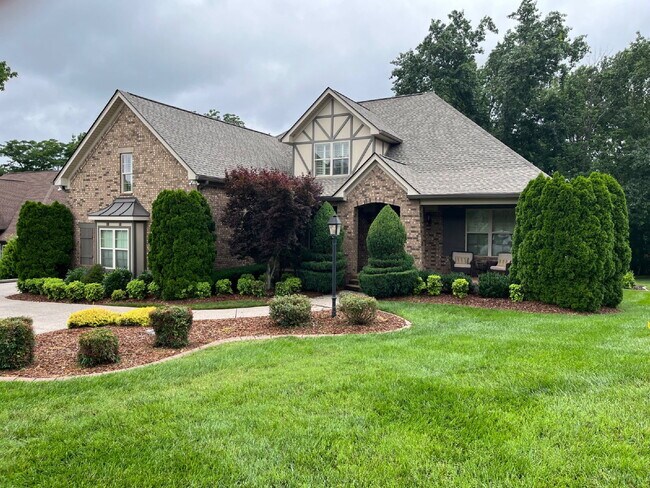 Building Photo - 1682 Sunset Park Dr