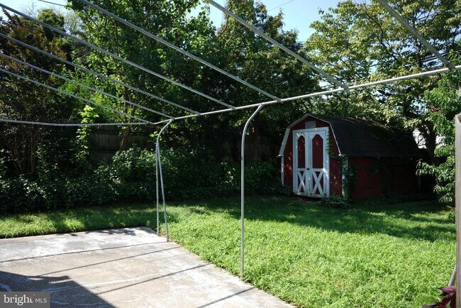 Building Photo - 252 Crosshill Rd