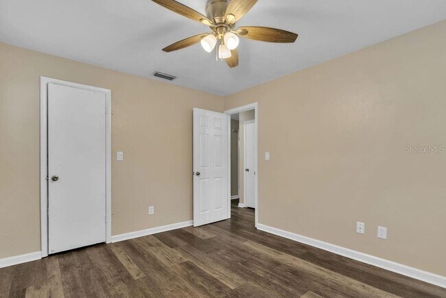 Building Photo - 5031 NW 28th Terrace