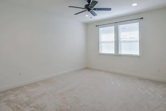 Building Photo - 341 Wild Rose Wy