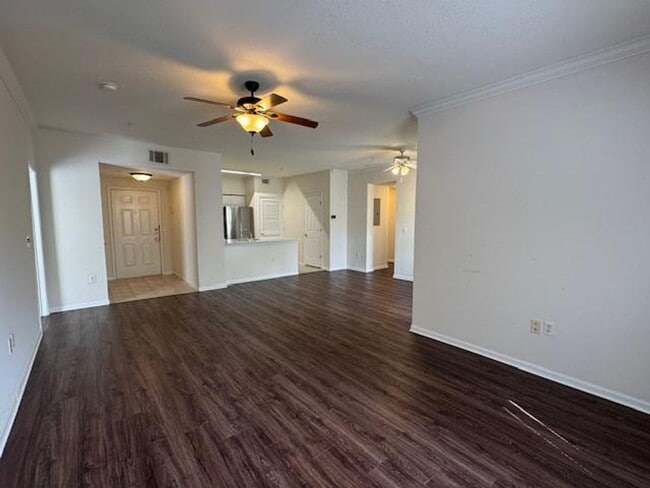 Building Photo - Renovated 3 Bedroom Top Floor Condo in Dow...