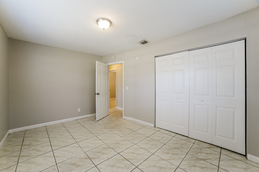 Building Photo - 521 SW 11th Dr