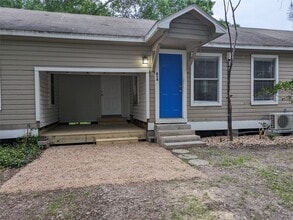 Building Photo - 418 Waco Ave