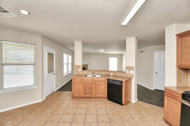 Building Photo - 5618 Gibralter Pl