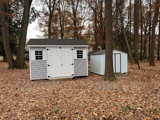 Building Photo - 6301 Morning Glory Rd