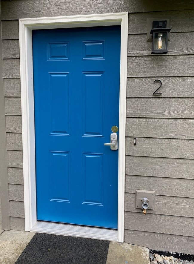 Building Photo - 1701 B Aliak Dr