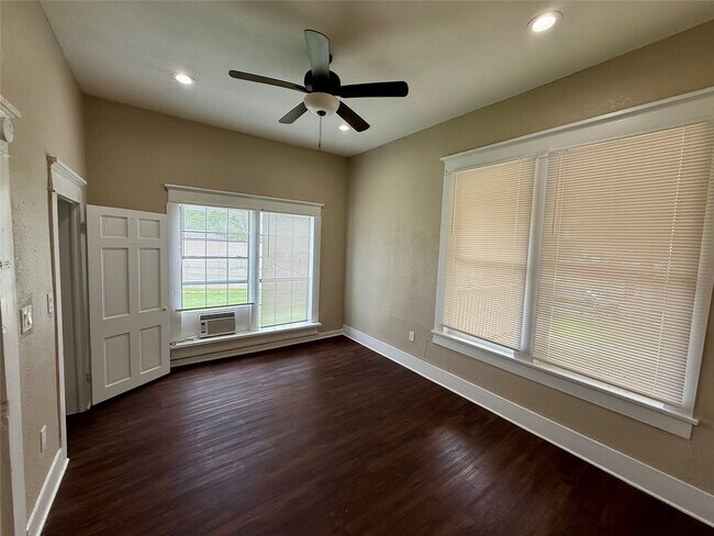 Building Photo - 1403 14th St