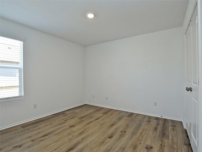 Building Photo - 229 Vortex Pass