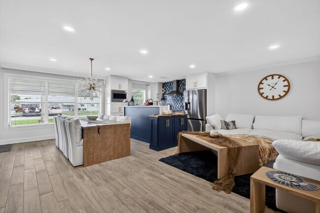 Building Photo - 212 High Point Blvd