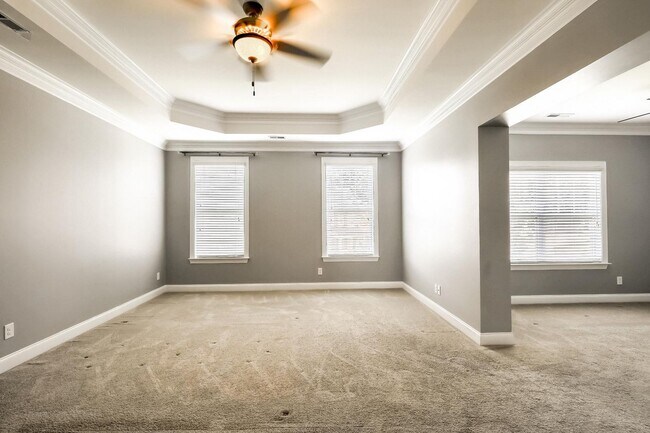 Building Photo - 5 Bedroom single family home in Mooresville