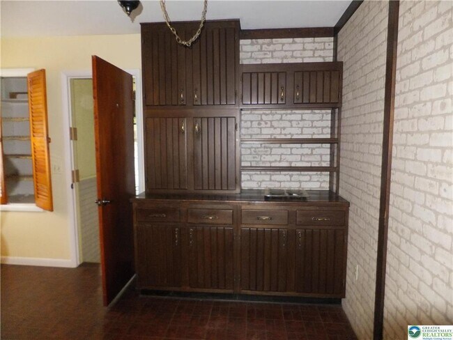 Building Photo - 3021 Rosewood Ct