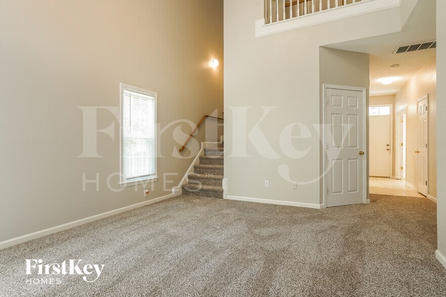 Building Photo - 6012 River Lake Cir