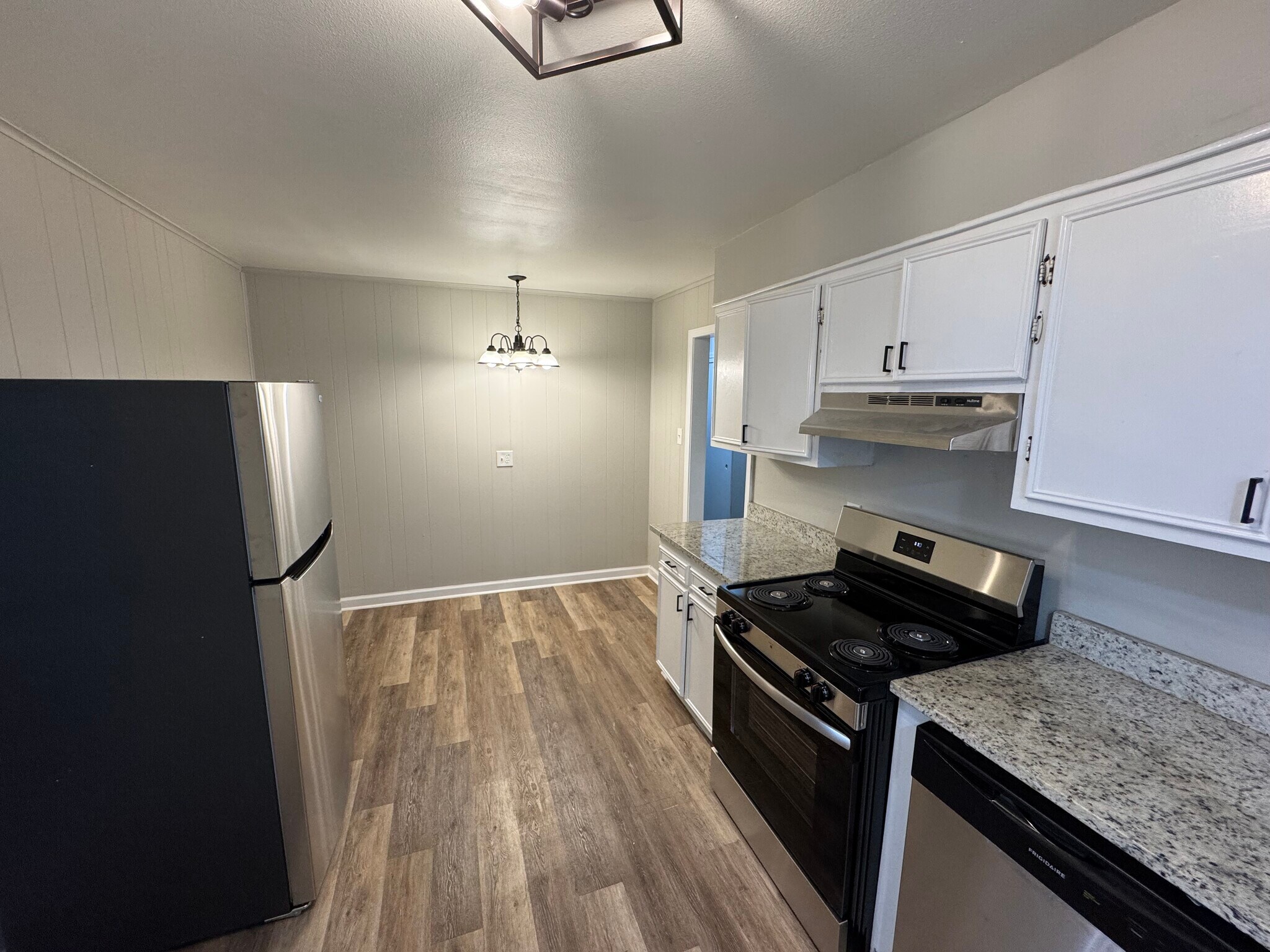 Building Photo - 7711 Woodhaven Dr