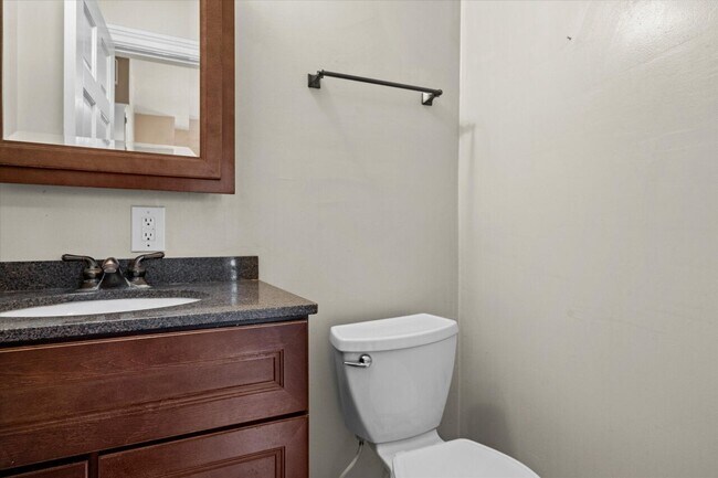 Lower level half bath - 829 W Lincoln Ave