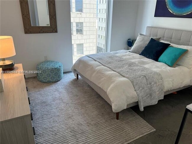 Building Photo - 151 SE 1st St