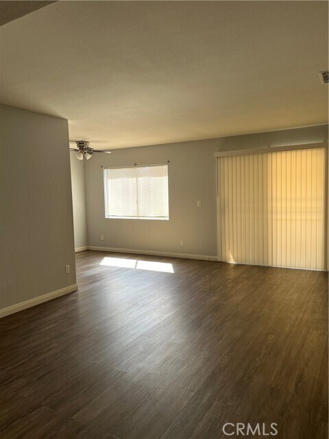 Building Photo - 589 Solano Dr