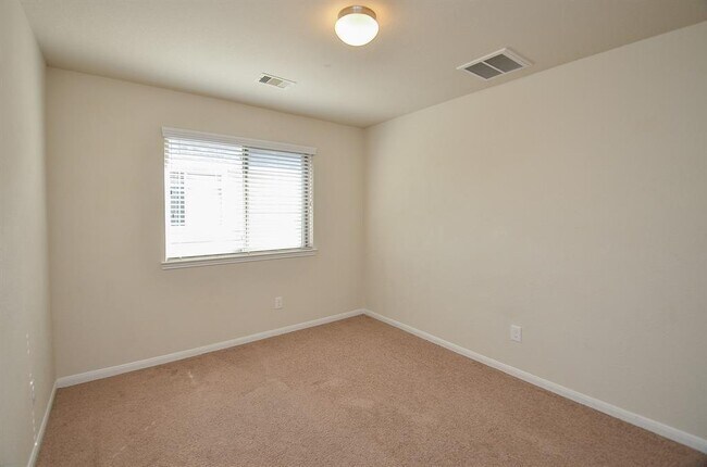 Building Photo - 20222 Stonebridge Terrace Dr