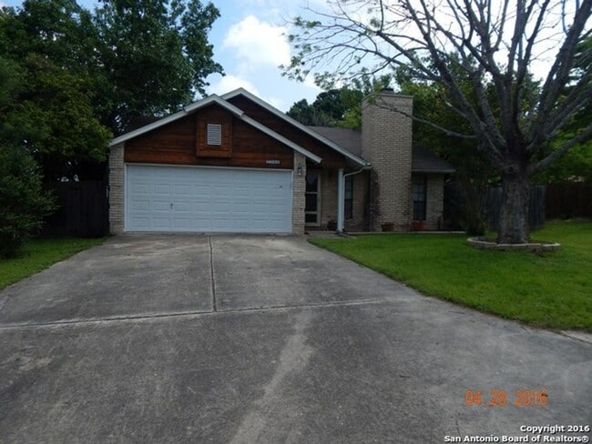 Building Photo - 3 Bedroom/2 Bath Applecreek Subdivision