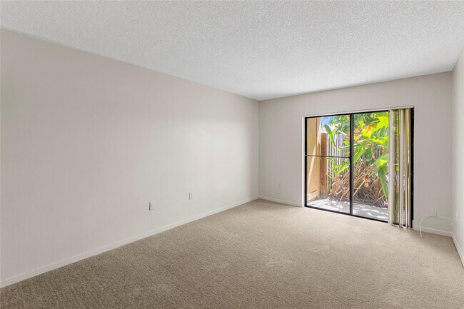 Building Photo - 5200 NW 31st Ave