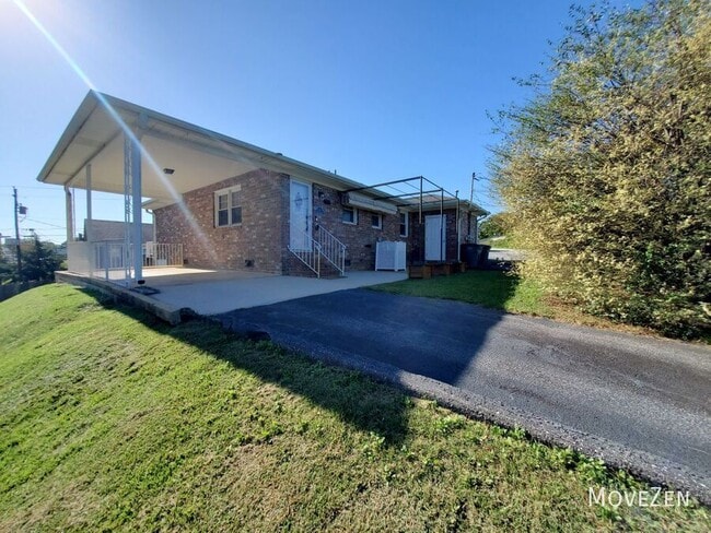 Building Photo - 3 Balfer Ct