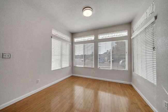 Building Photo - 9326 Lembert Dome Cir