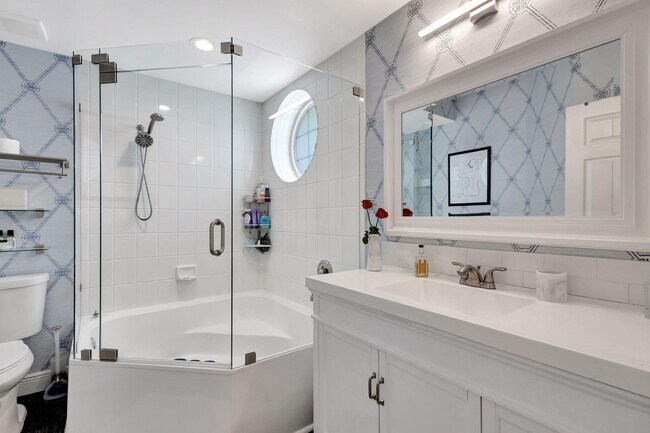 Building Photo - 229 Cypress Point Dr
