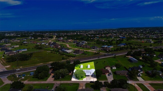 Building Photo - 4406 Mallard Dr