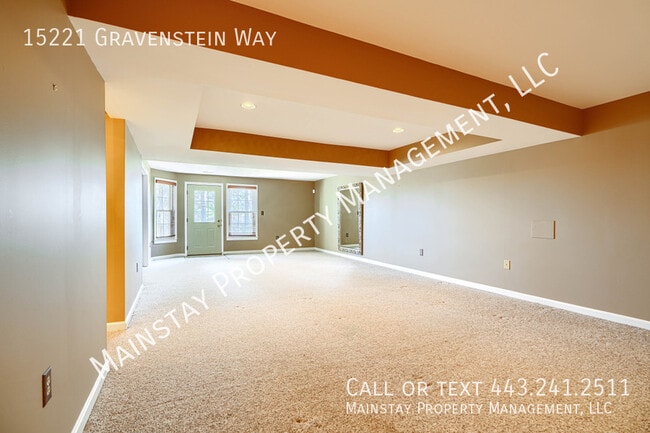 Building Photo - 15221 Gravenstein Way