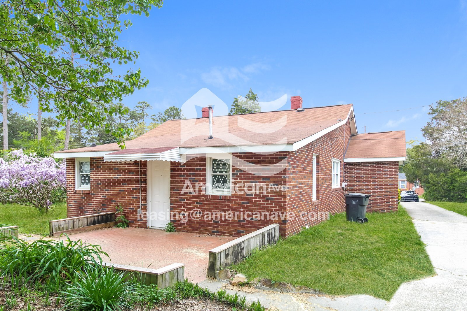 Building Photo - 2224 Harding Rd