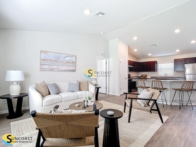 Building Photo - 13 Sellner Pl