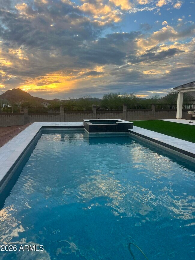 Building Photo - 267 W Amherst St