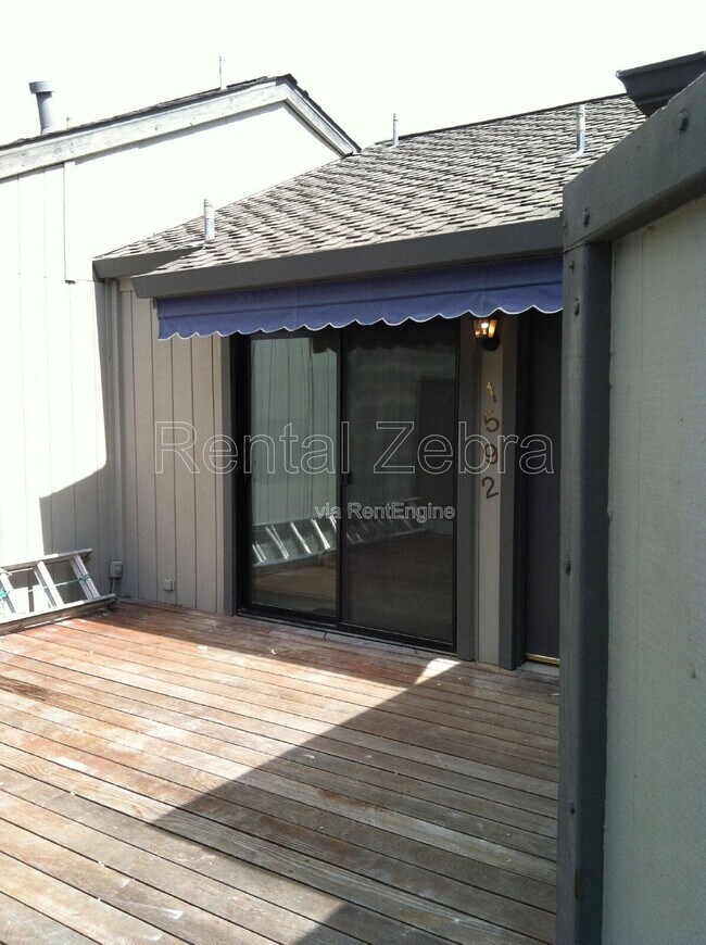 Building Photo - 1592 Ashwood Dr