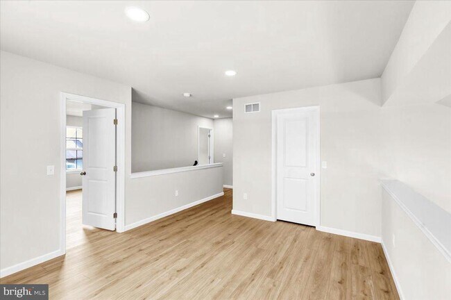 Building Photo - 2450 Jefferson Ave