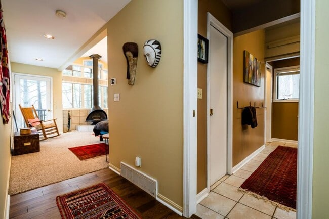 Building Photo - 9431 Dunewood Dr