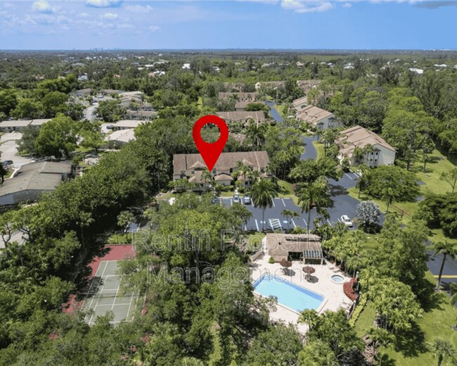Building Photo - 15051 Parkside Dr