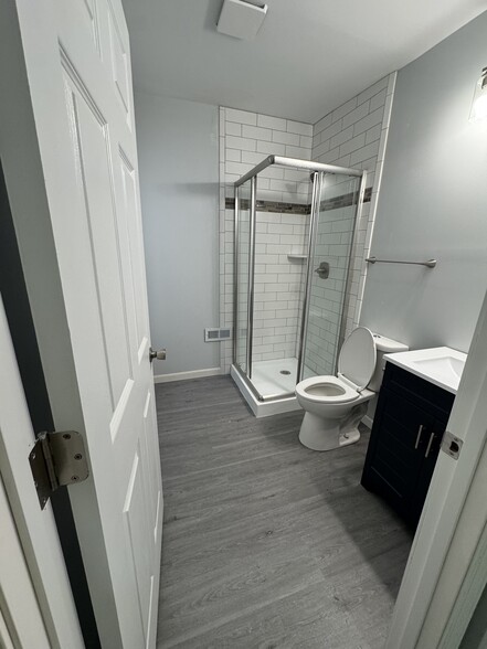 Bathroom - 826 Sycamore St