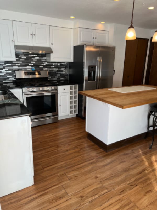 Building Photo - 3107 Riverside Dr