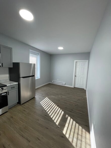 Living Room - 2260 N 16th St