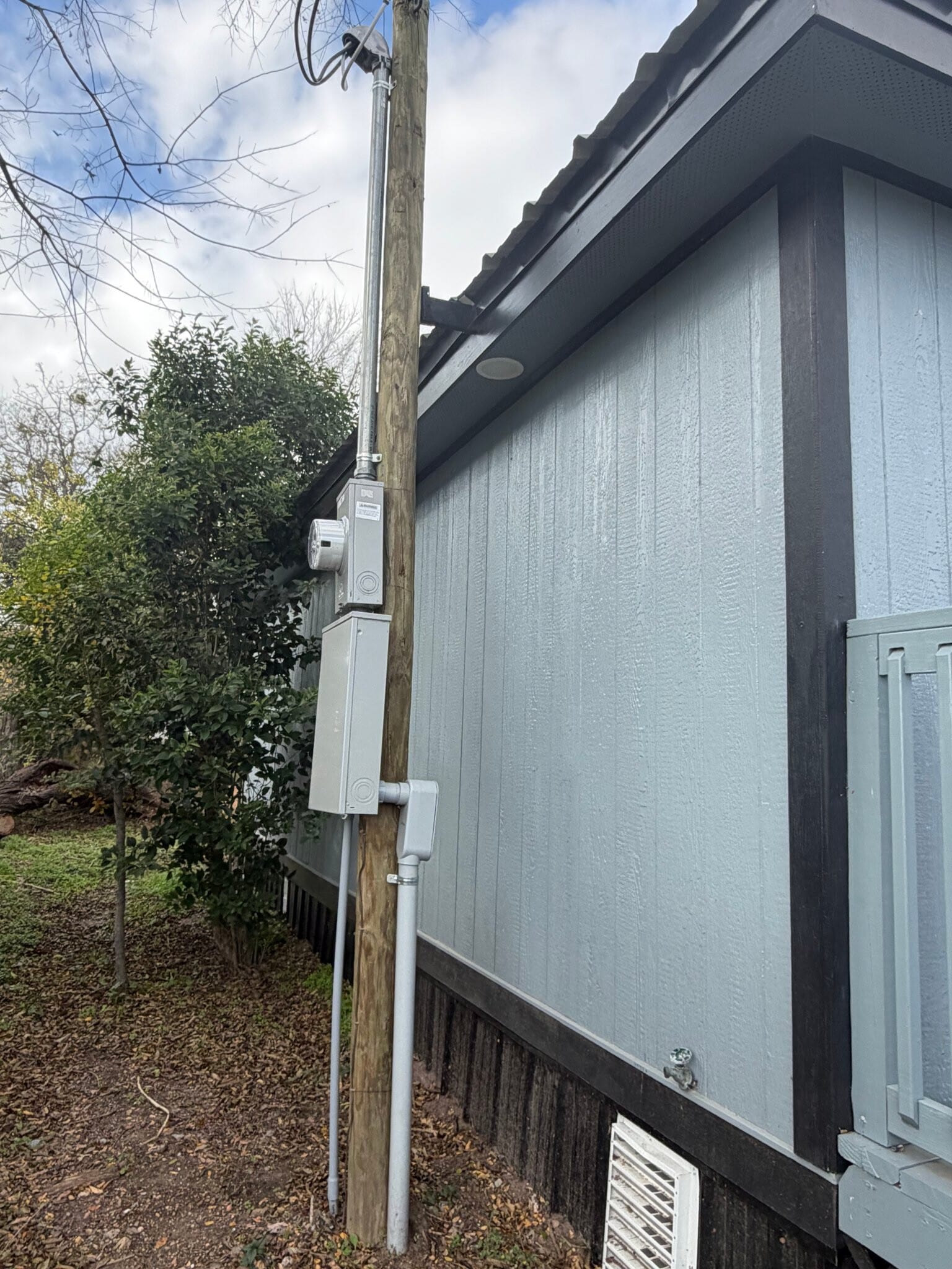 Building Photo - 806 S Rusk Ave