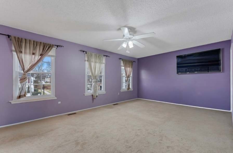 Building Photo - 403 Red Crest Ln