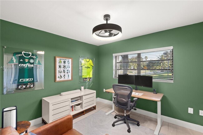 Building Photo - 17341 SW 74th Ave