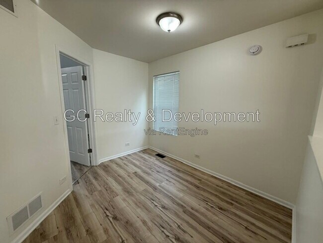 Building Photo - 1068 Turin Dr