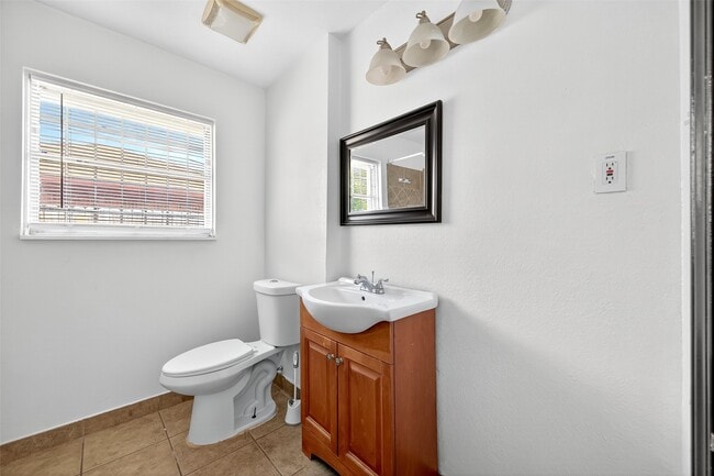 Building Photo - 423 Gammon Dr